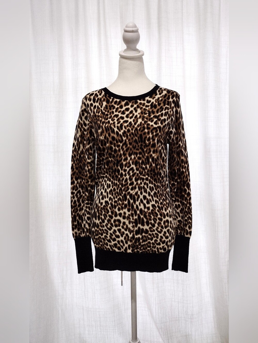Worthington Sz MT Leopard Print Crewneck Sweater with Black Trimmo